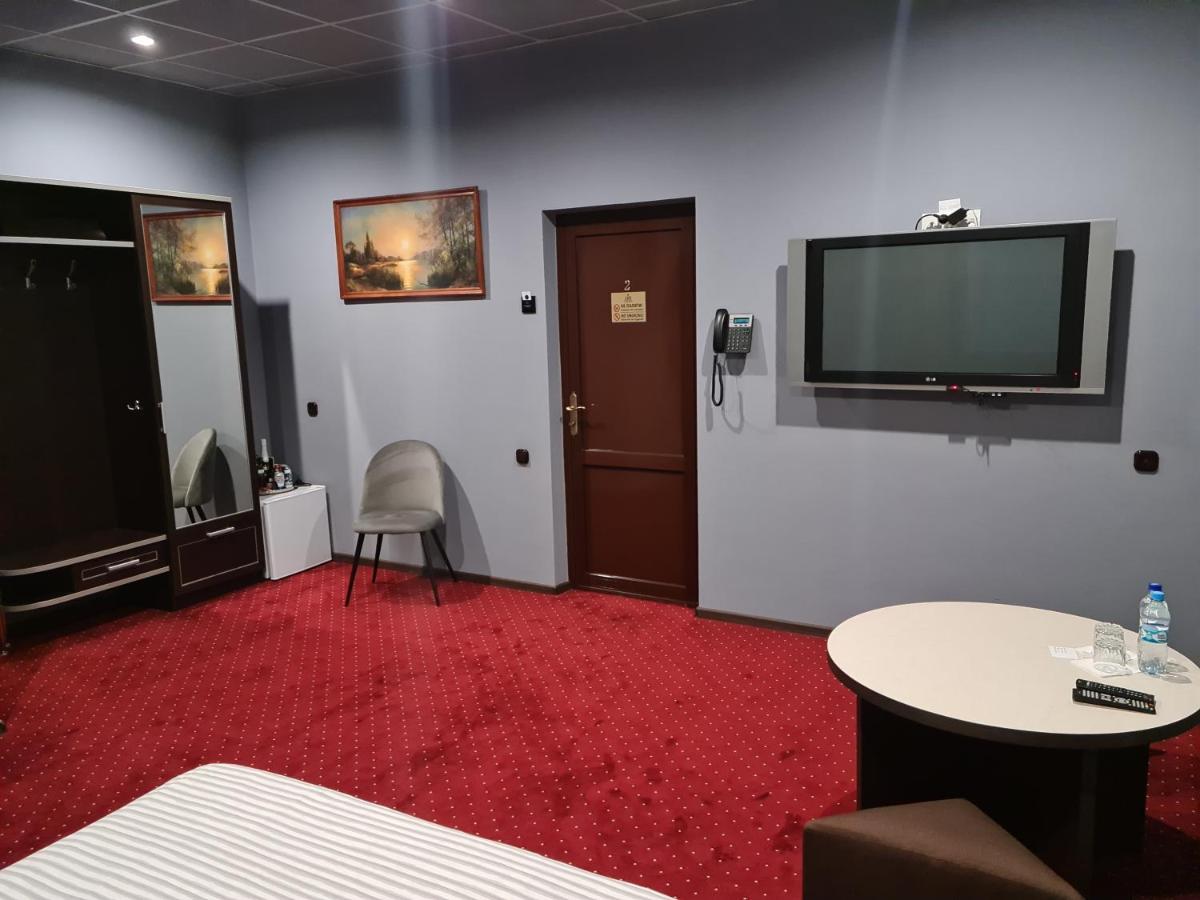 Lex Trend Hotel Irpień Zewnętrze zdjęcie